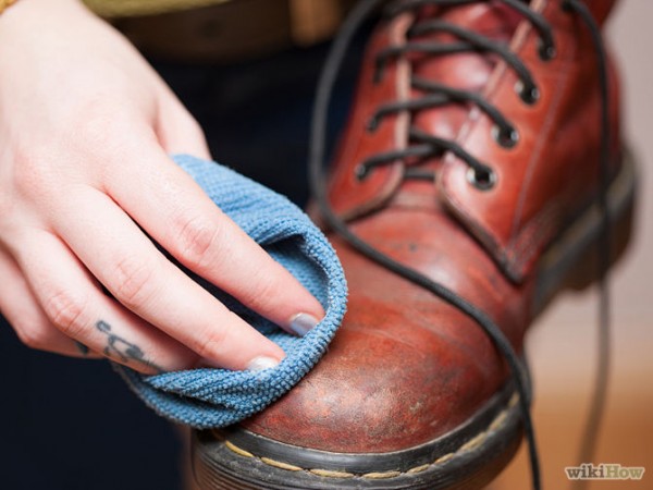 670px-Clean-Road-Salt-off-Leather-Shoes-Step-2