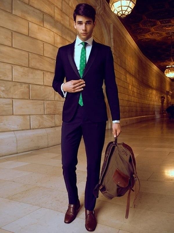 Dynamic-Mens-Hairstyles-Works-with-Suits-37