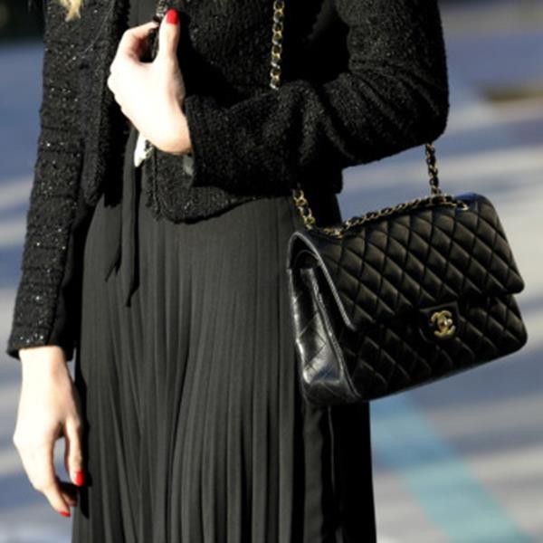 chanel-255-chain-bag