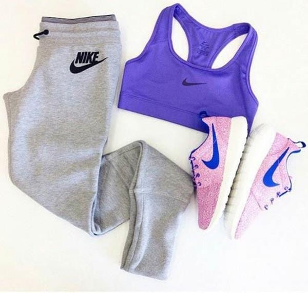 Grey-Sweatpants-Purple-Top-Workout-Outfit