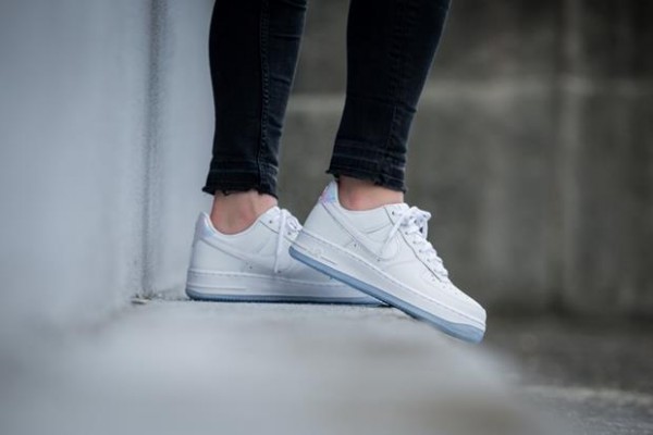 nike-wmns-air-force-1-07-premium-white-blue-multicolor-616725-105-mood-2 (Copy)