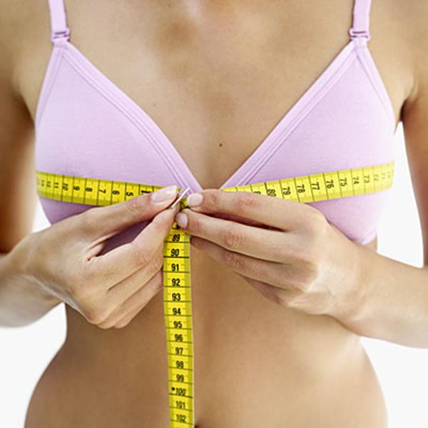 Из первого размера в третий. Грудь первого размера. 1 Размер груди. Измерение обхвата груди. Окружность груди у женщин.